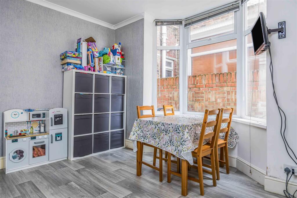 37 Farlington Road, Copnor-Small-PorticoMarketing-