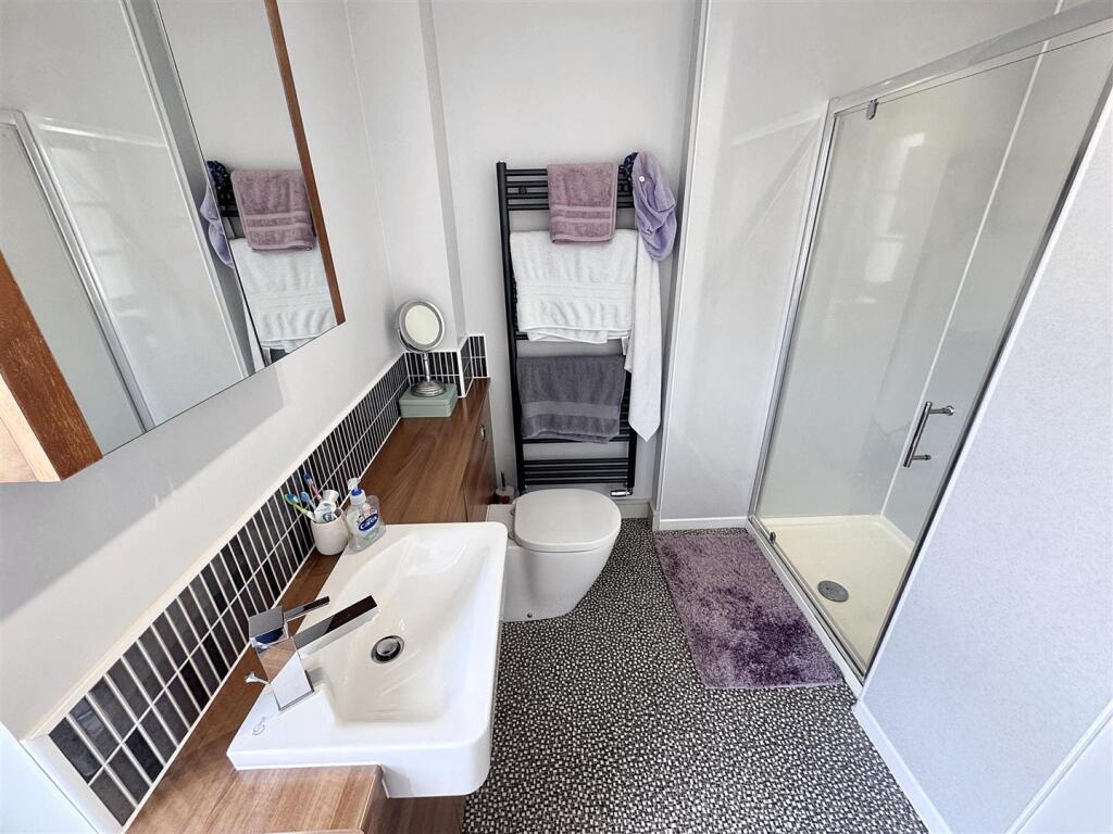 Ensuite Shower Room
