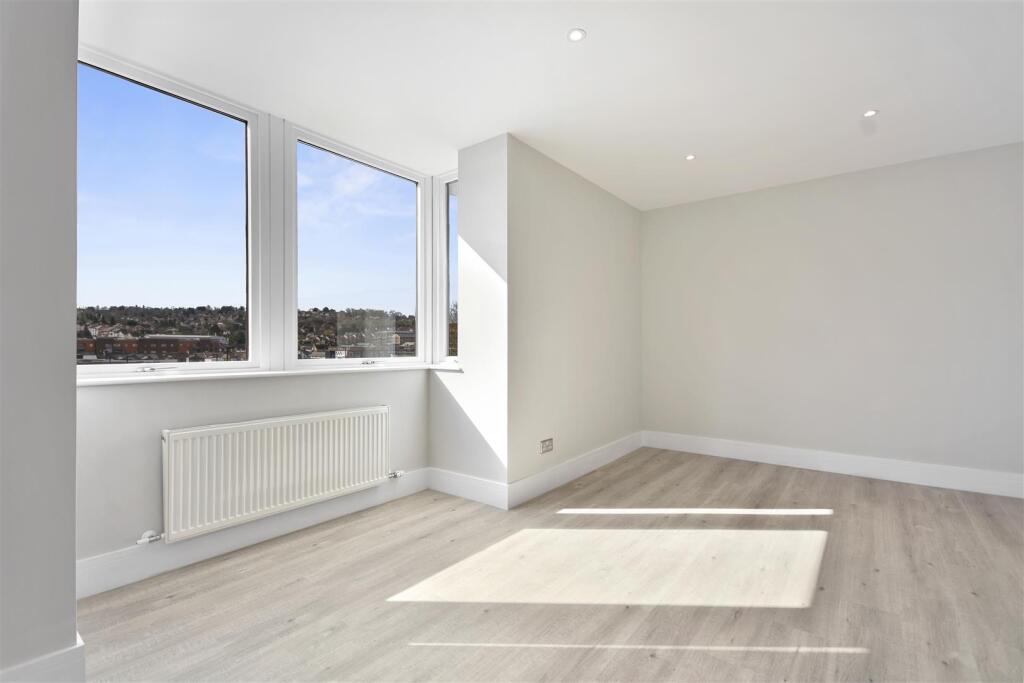 AR - Flat 3, Buckingham Place - Reception Scnd Ang