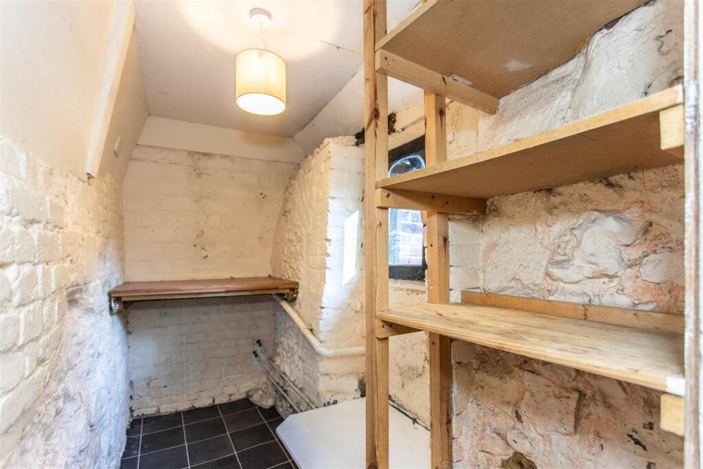 Thatch Cottage36.jpg