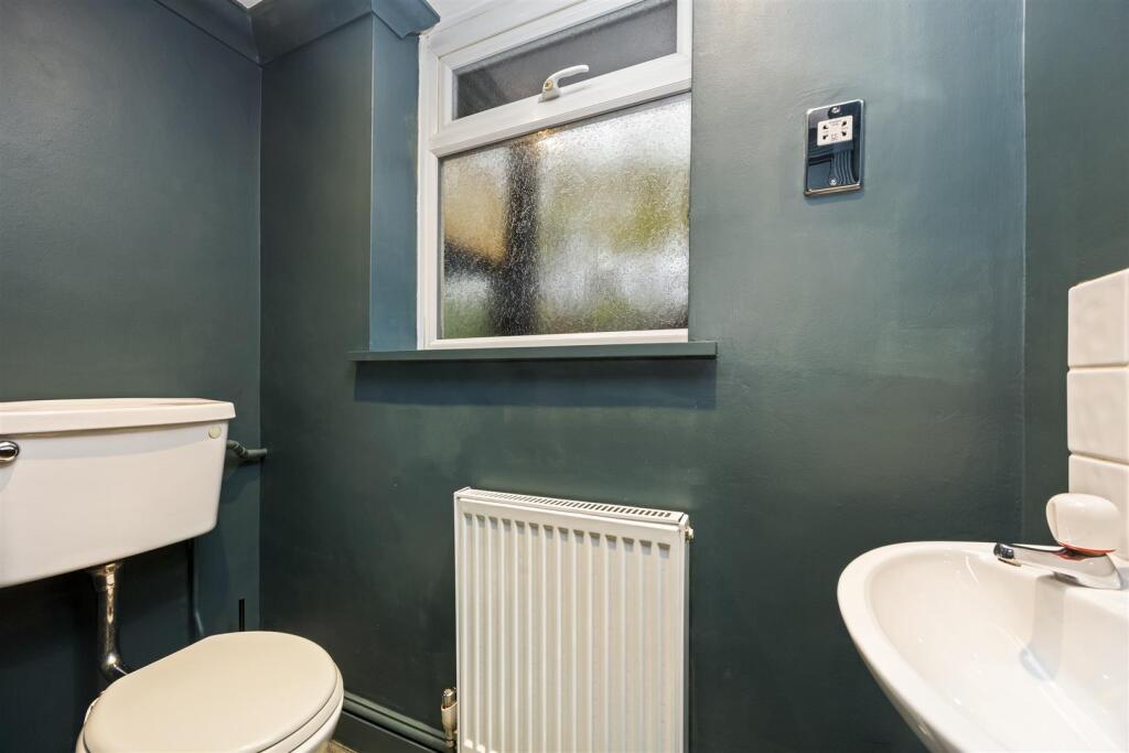 Cloakroom/WC