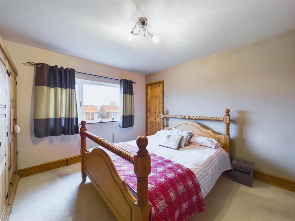 Bedroom: