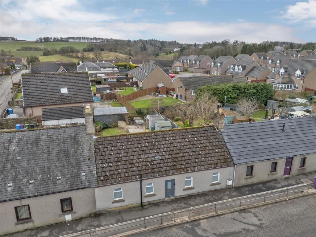 27 East Hemming Street Letham-2.JPG