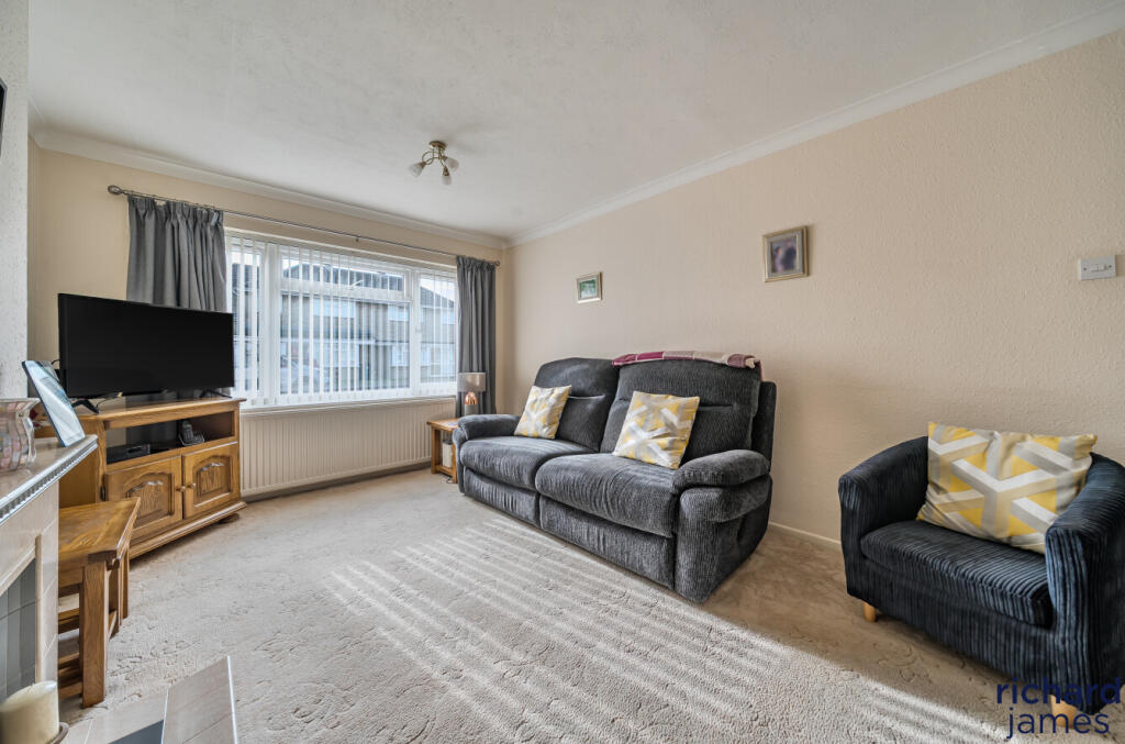 aafc71f7d5f04725bacddc2068670d26