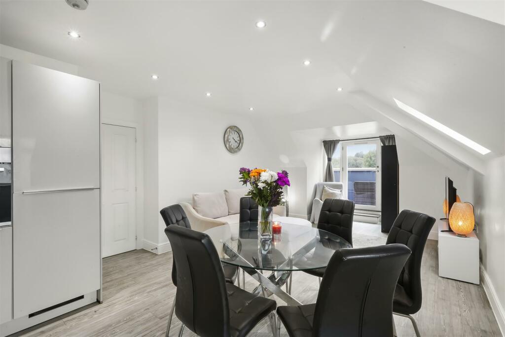 Flat 64, Maven Court - vUgaJ1KXzzr4XvEb1pgq.jpg