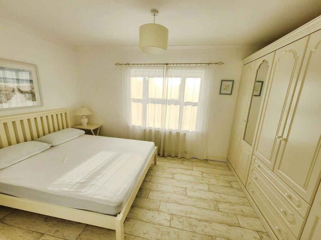pbox-bedroom-335579.jpg