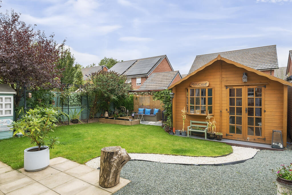 1335184-3-68a36d552bb42