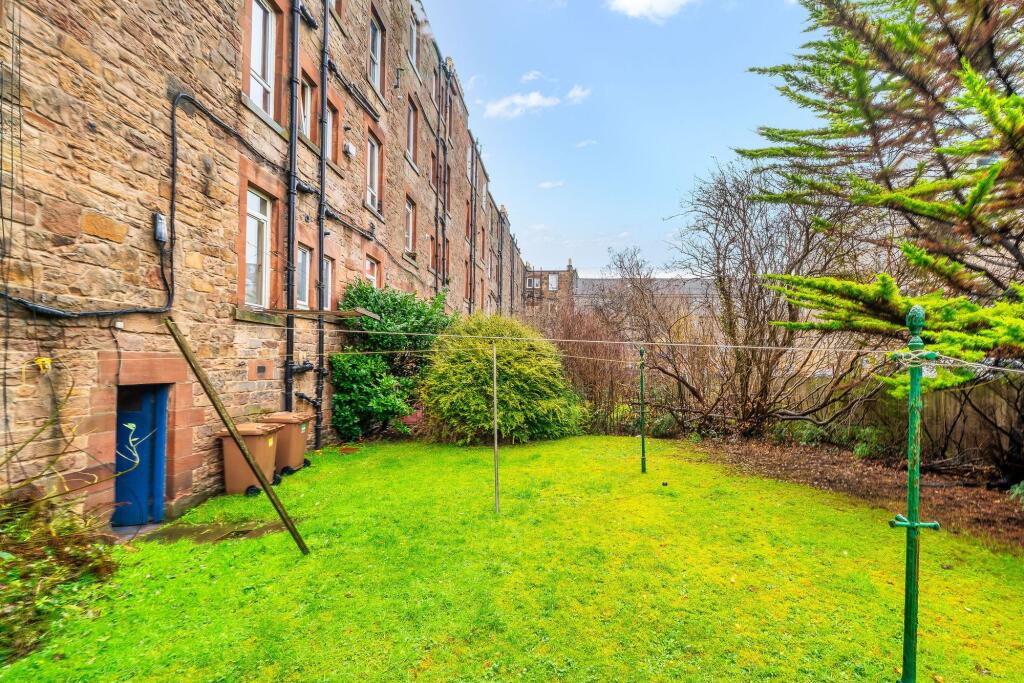 Shared Rear Garden