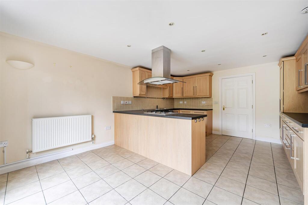 Kitchen Dining room.jpg