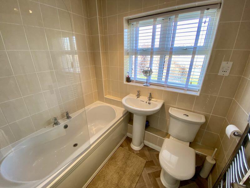 Family Bathroom/WC