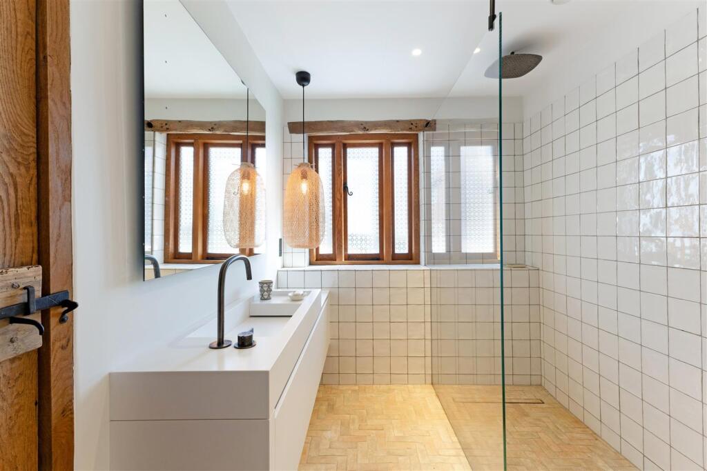 Ensuite Shower Room