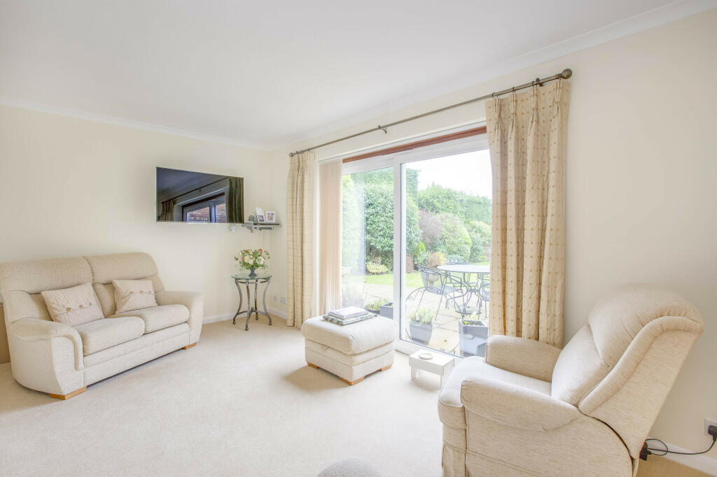 4 Gables Close, SL9 0PR (LOW RES)-14