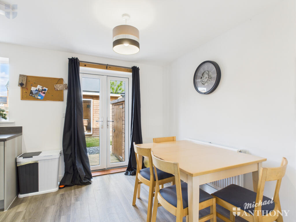 CAM03218G0-PR0721-STILL016