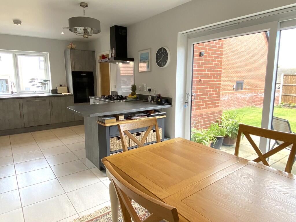 Kitchen/Dining Ro...