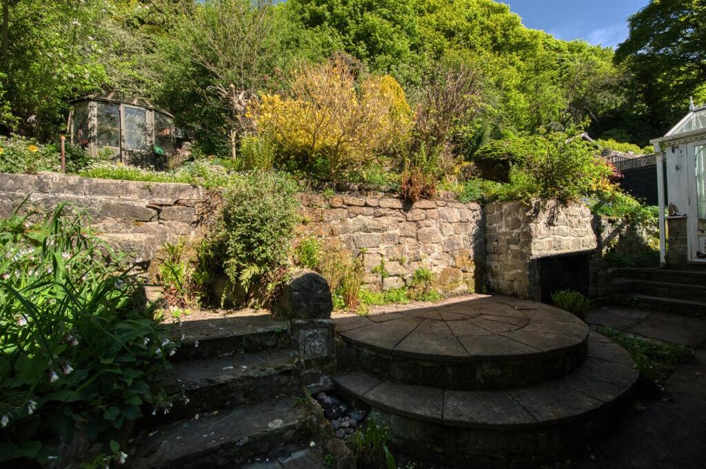 Rear Garden from side path.jpg