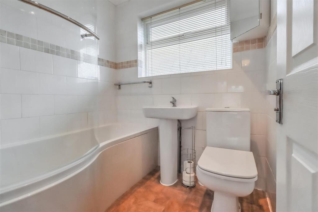 5 alma close new interior-12 doctor phot.jpg