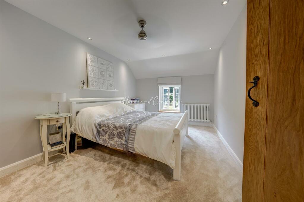 Rhiwbina Hill, Cardiff, HernCrabtree (43).jpg