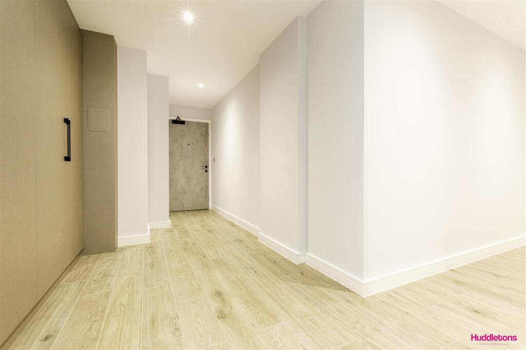 F2 Holecene Court -16.jpg