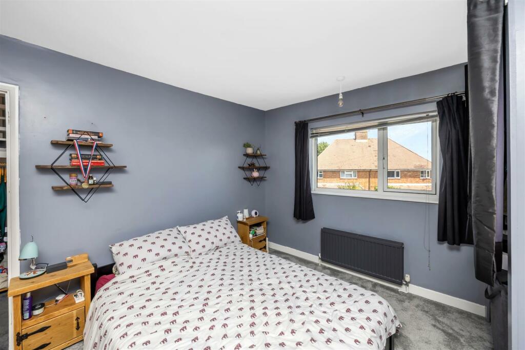 Amberley Drive 134 BEDROOM LILAC 2.jpeg