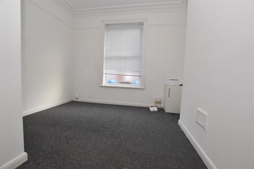 Ground Floor Bedroom.JPG