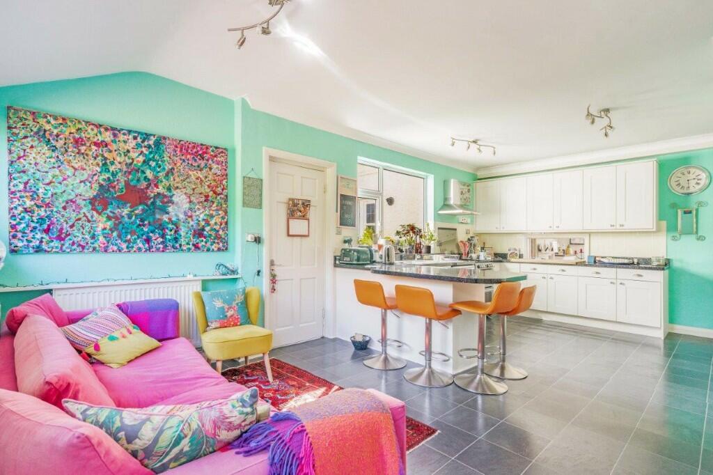 Kitchen/breakfast rm