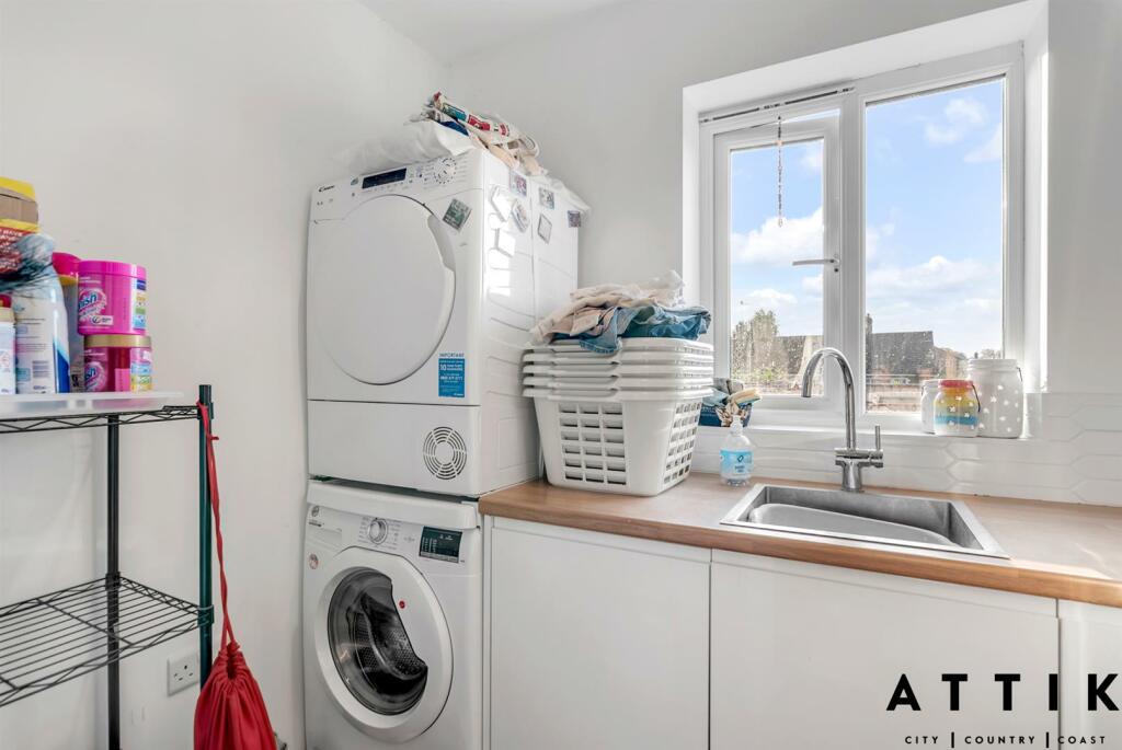 2 Green Park, Harleston, IP20 9DT (26).jpg