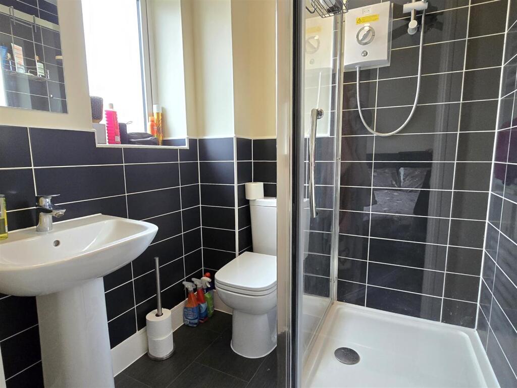 En Suite Shower Room