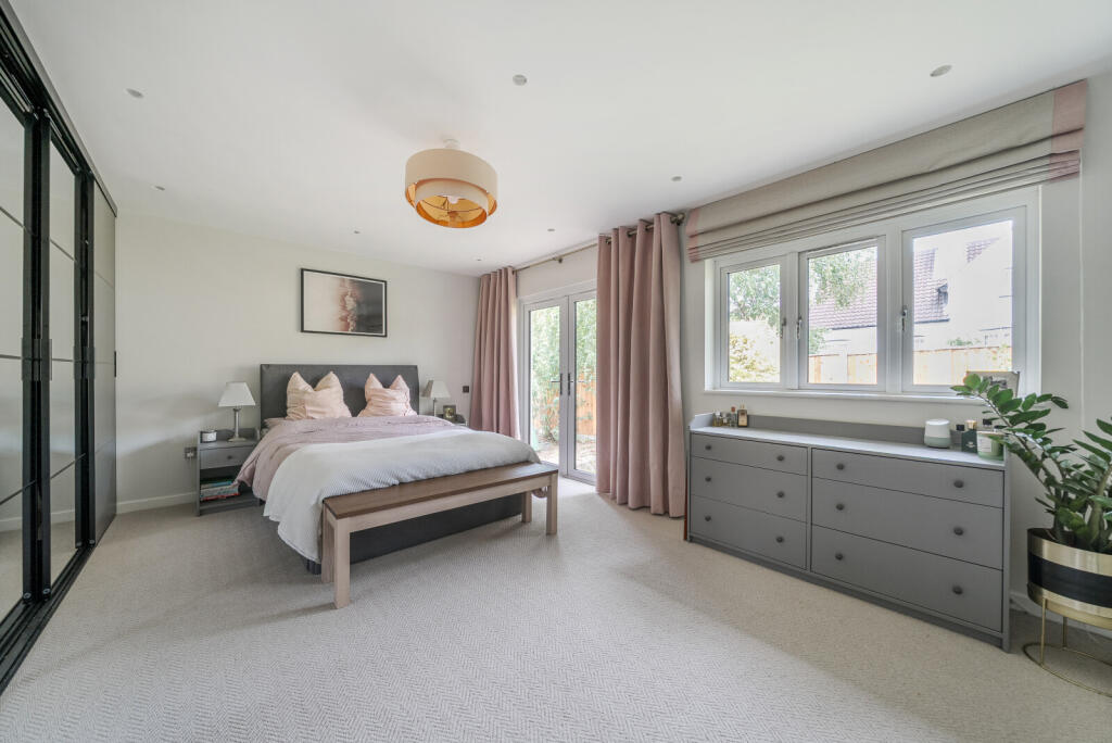 1312294-23-685bff...