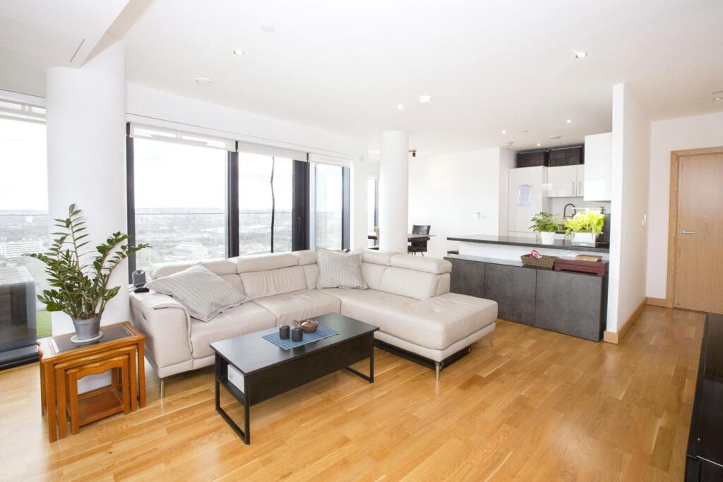 90 High Street, London, E15