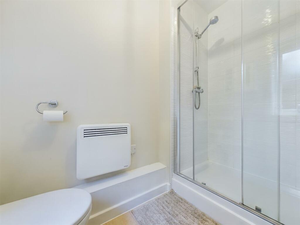 Ensuite.jpg