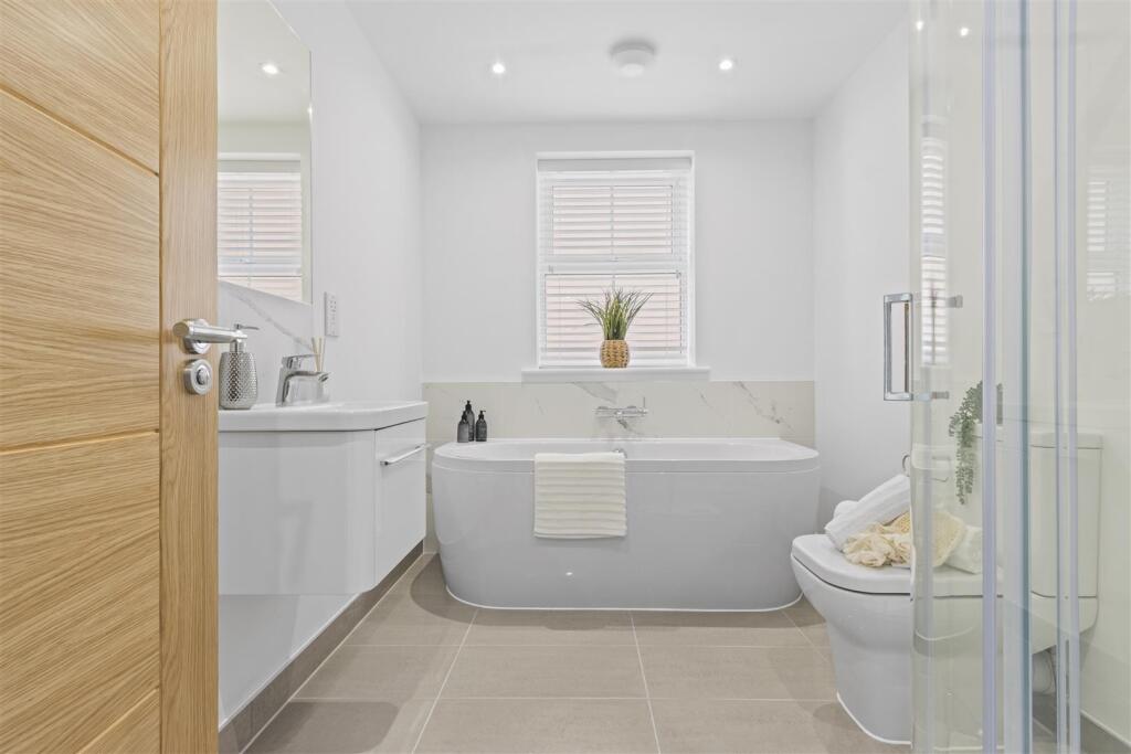 First Floor Bathroom