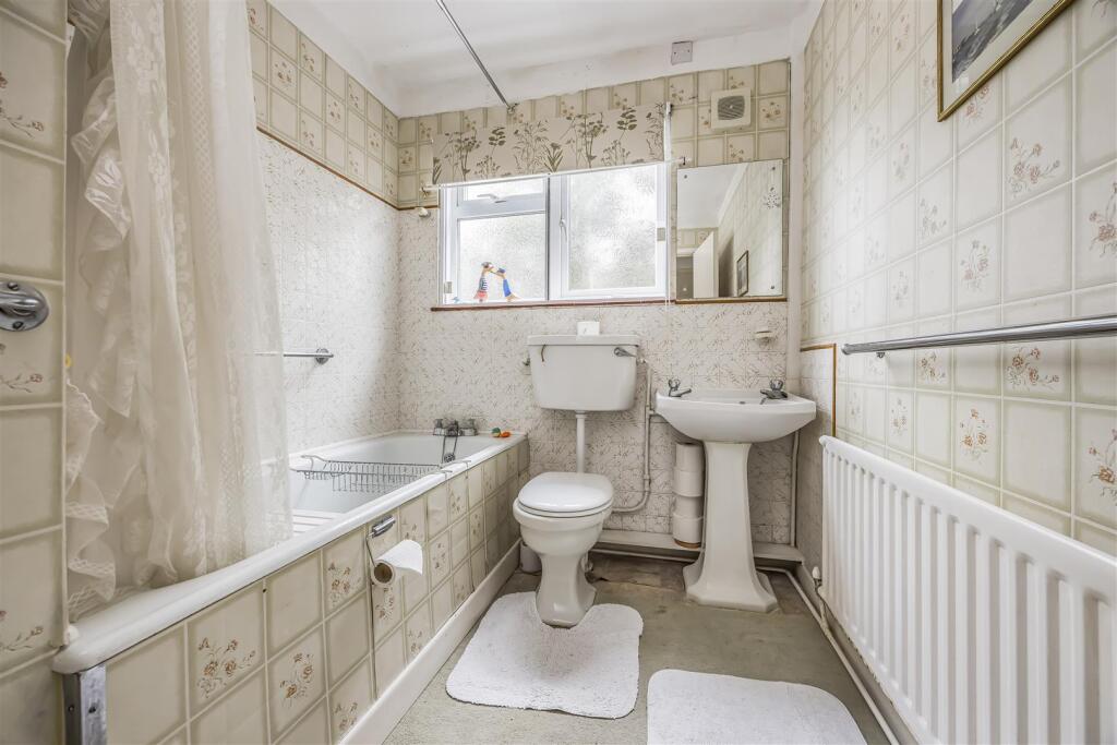 134 Wych Lane, Gosport-PorticoMarketing-SoldBy-6.j