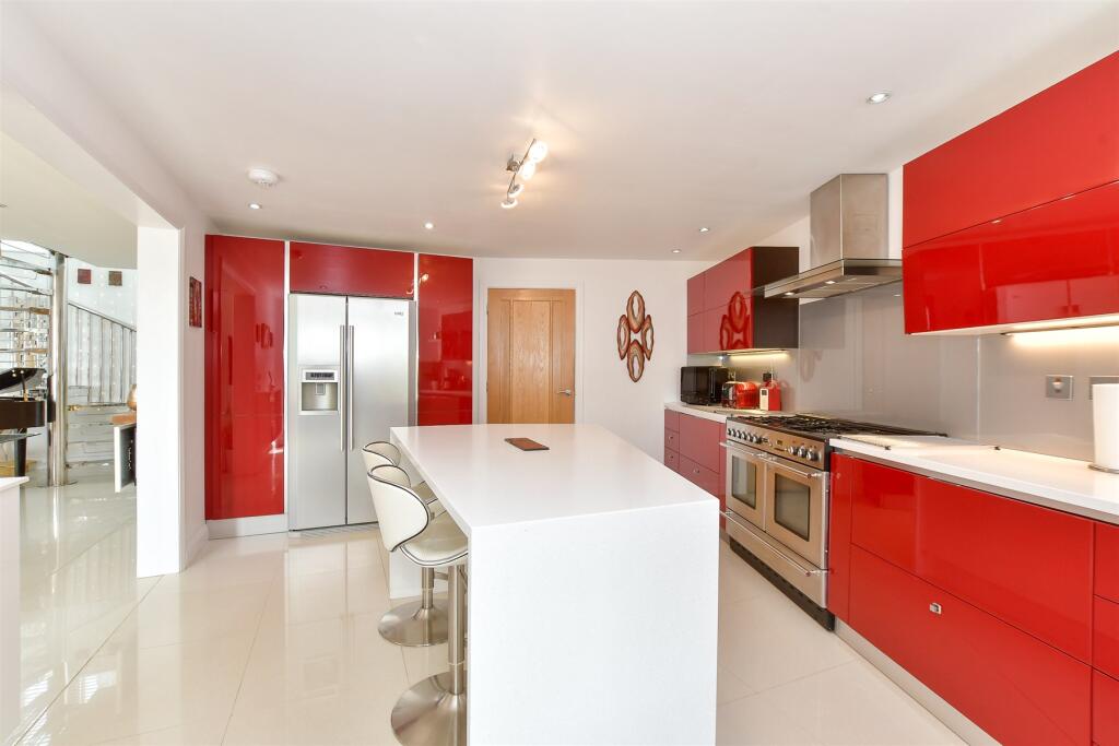 Kitchen***