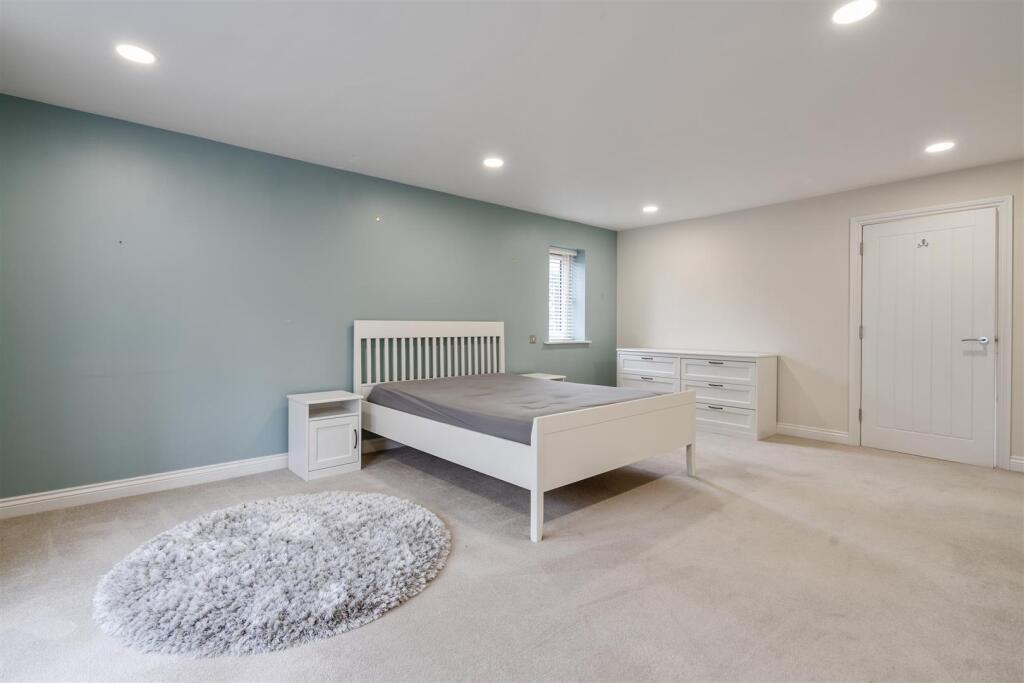 68 Alberbrook Road Solihull_13.jpg