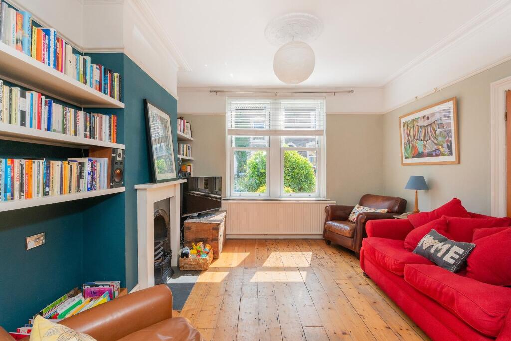 2O1RSG - Living Room D.jpg