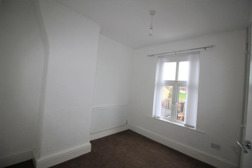 Bedroom (g)