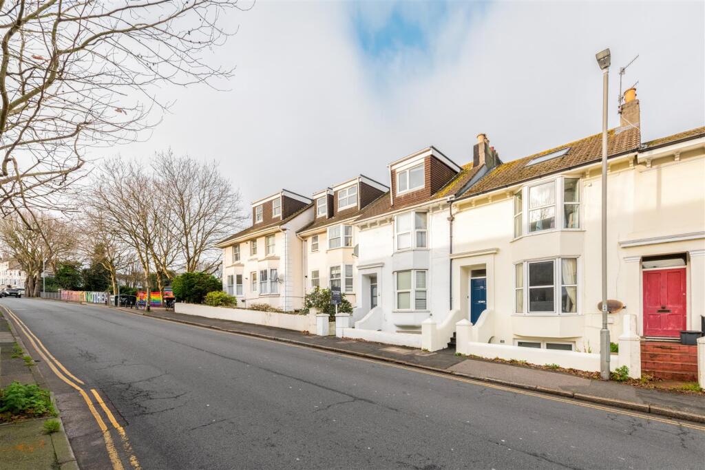 12 New England Road-12.jpg