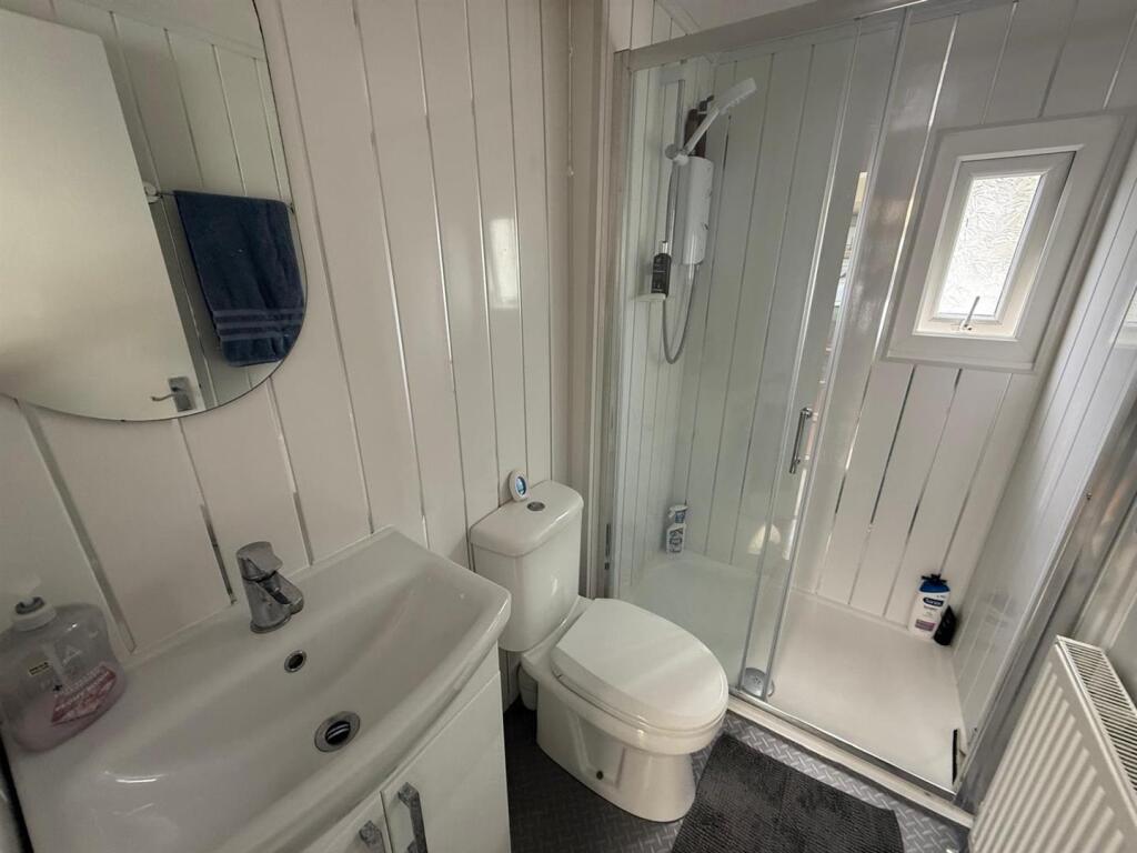 1 bed park home, Silsden 11