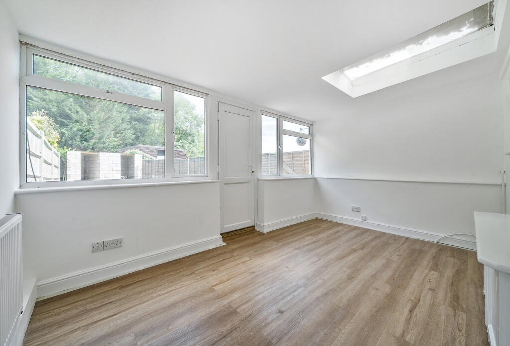 1315799-7-68596cb...