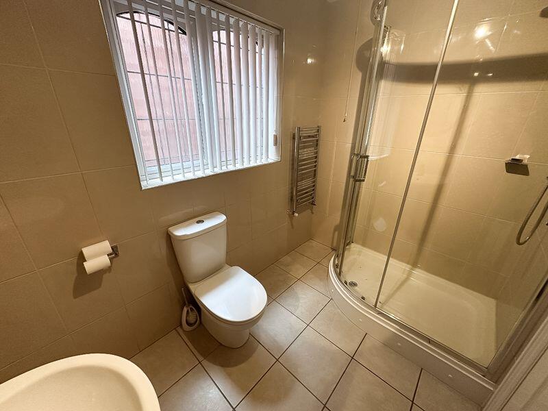 SHOWER ROOM