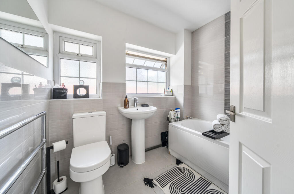 1349583-14-68bedd...