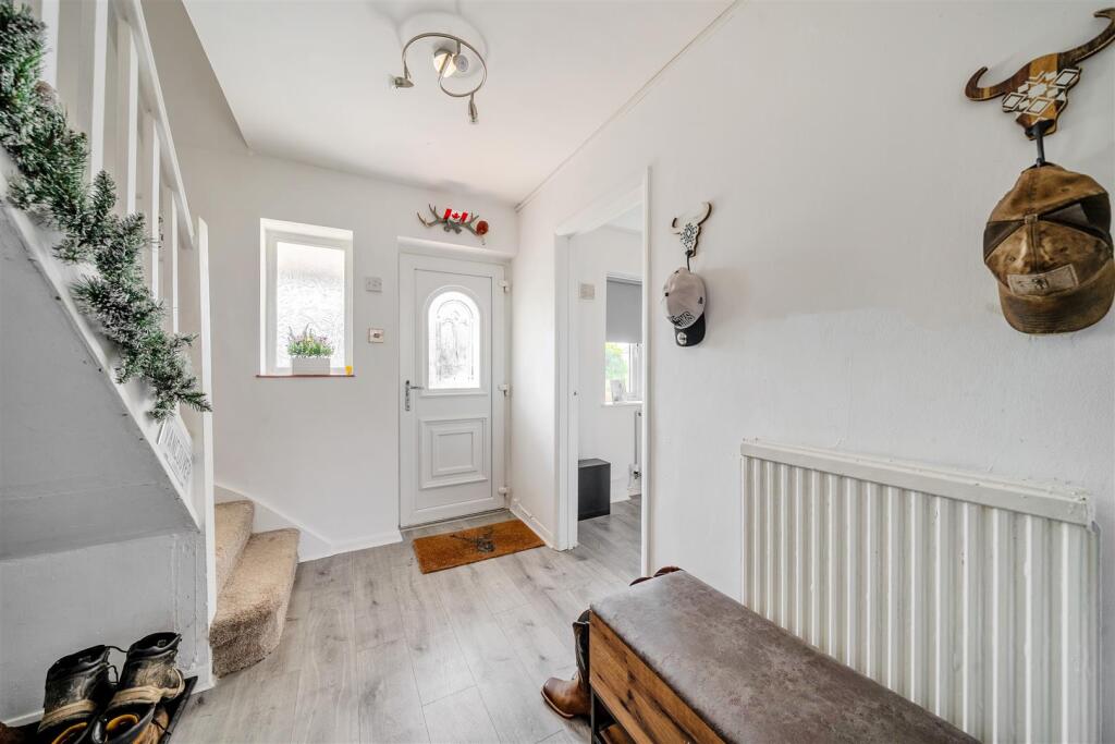 14 Queens Way, Hurley