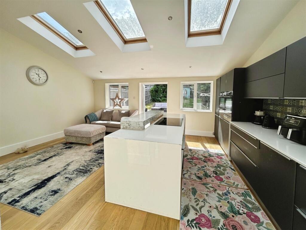 c71d1d56--4F53-9AB7-01CB454CC707-40241-00001A6FB81