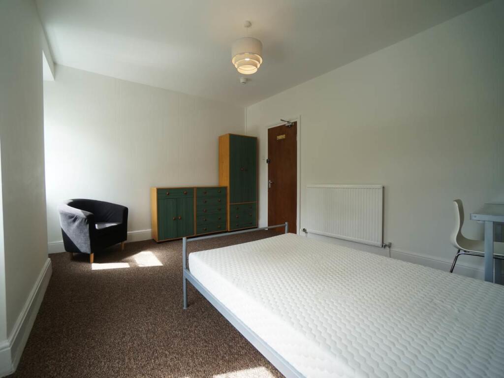 Bedroom 3.2.JPG