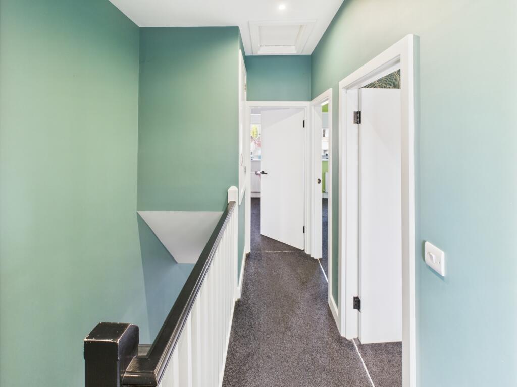 CAM04233G0-PR0022-STILL025