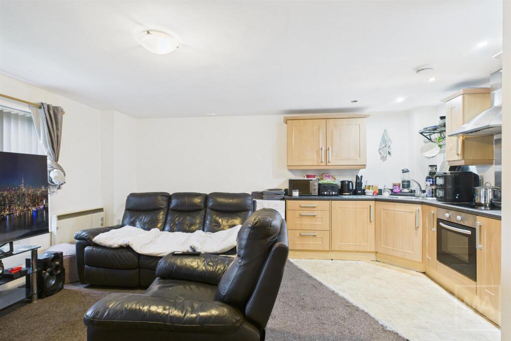 Kitchen/Living Area