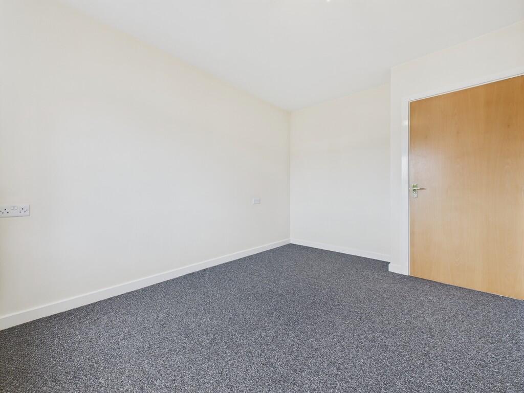 CAM04273G0-PR0152...