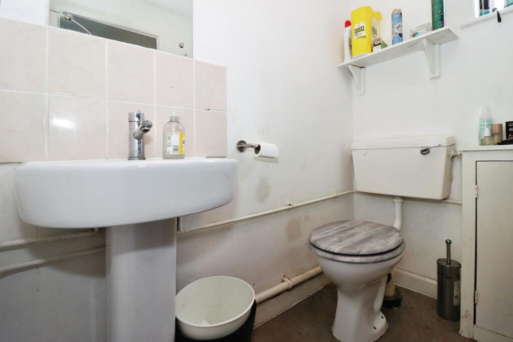 Toilet
