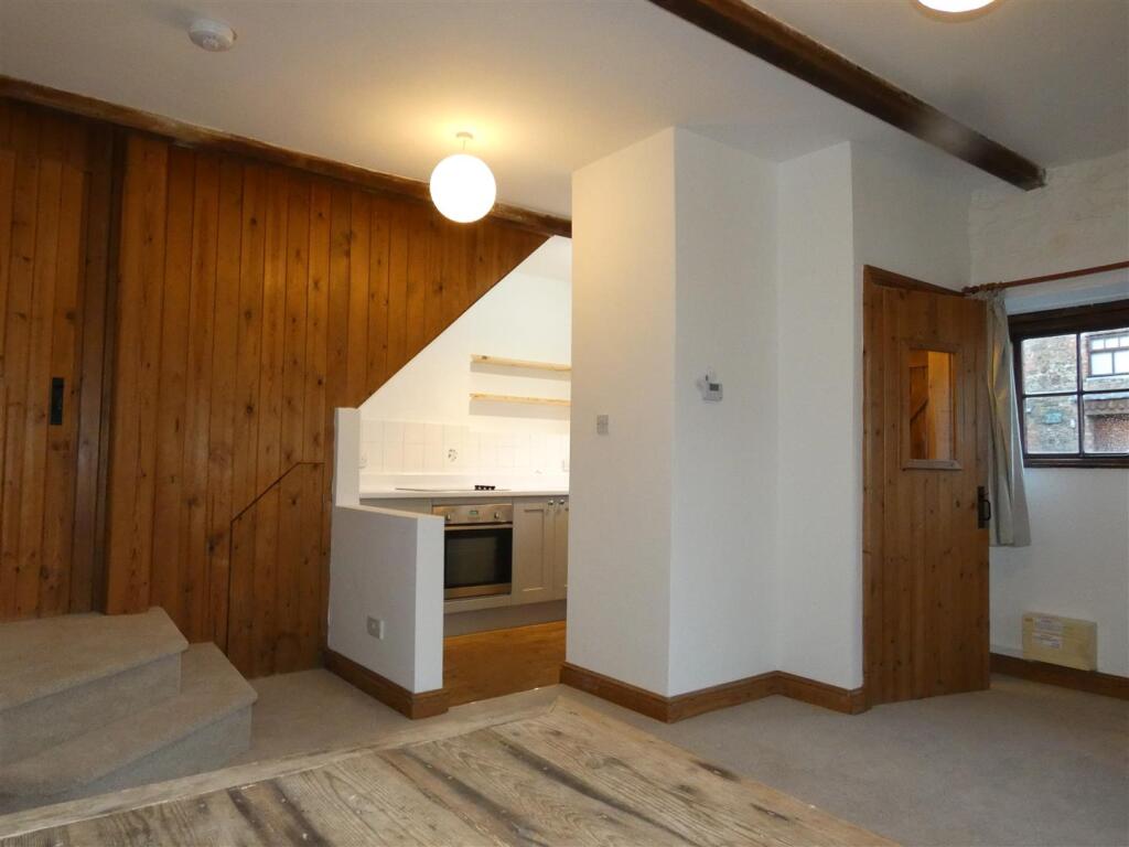 OPEN PLAN KITCHEN/DINER