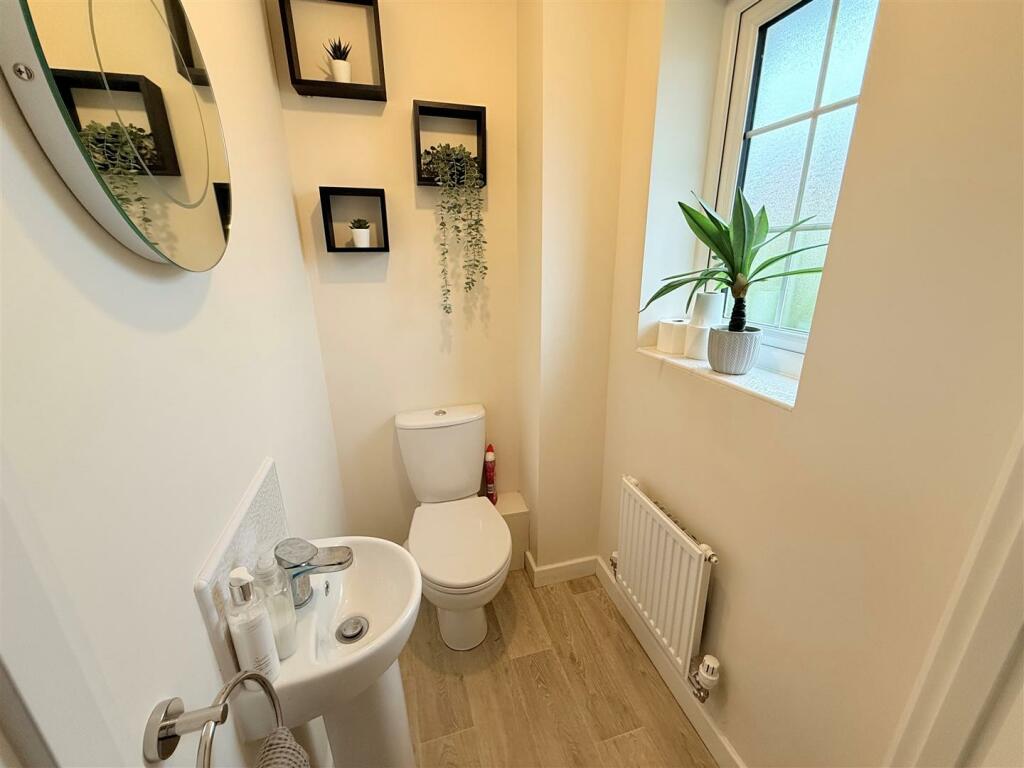 GROUND FLOOR W/C